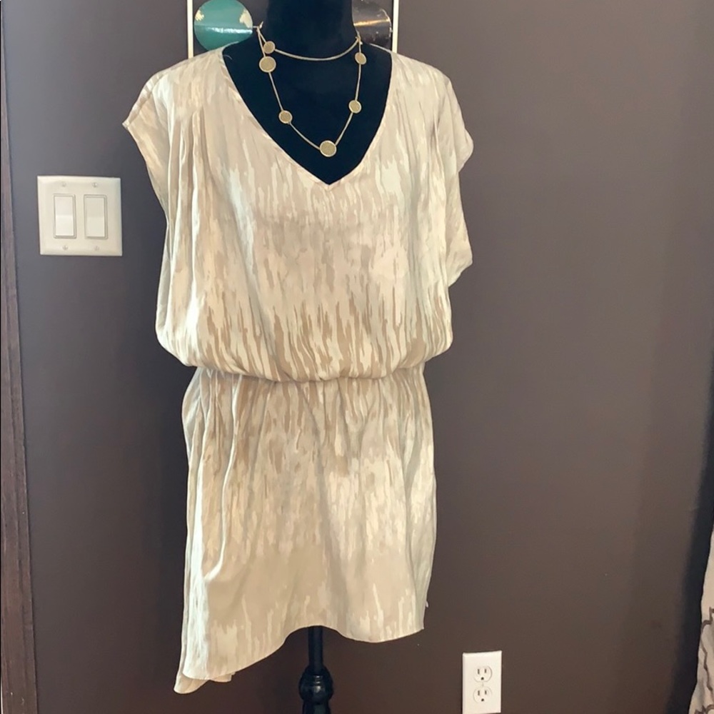 V-neck dress